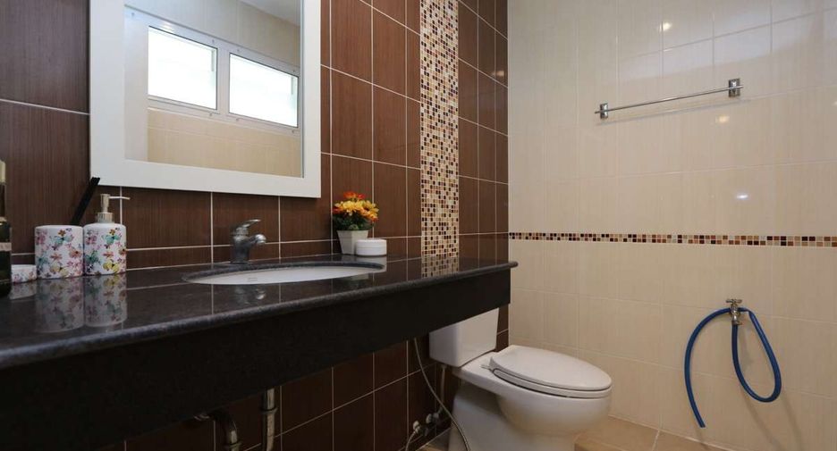 For rent 4 bedrooms house in San Sai, Chiang Mai