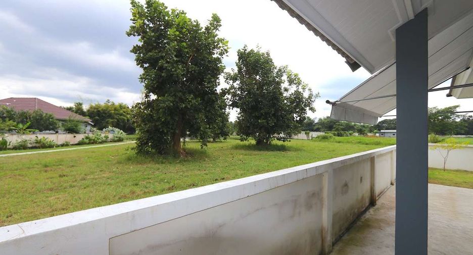 For rent 3 bedrooms house in San Sai, Chiang Mai