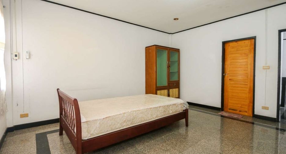 For rent 4 bedrooms house in San Sai, Chiang Mai