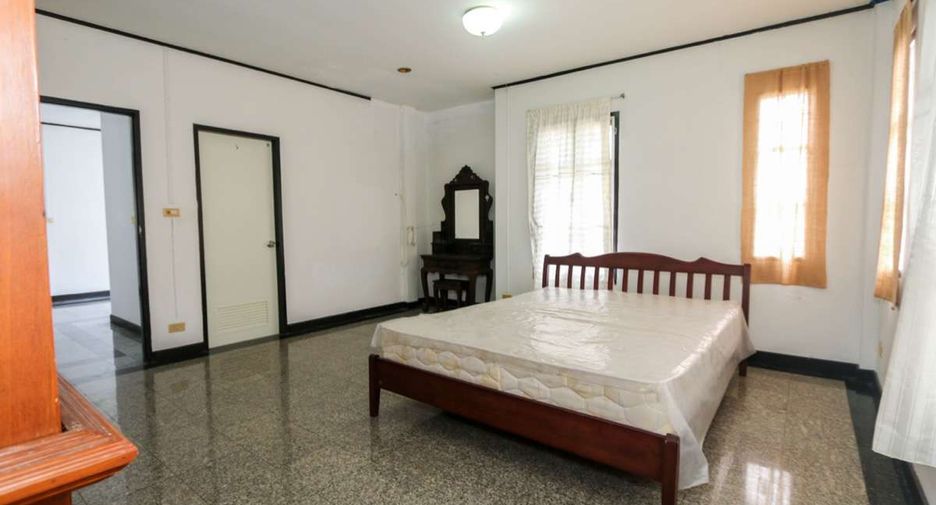 For rent 4 bedrooms house in San Sai, Chiang Mai