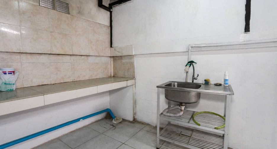 For rent 4 bedrooms house in San Sai, Chiang Mai