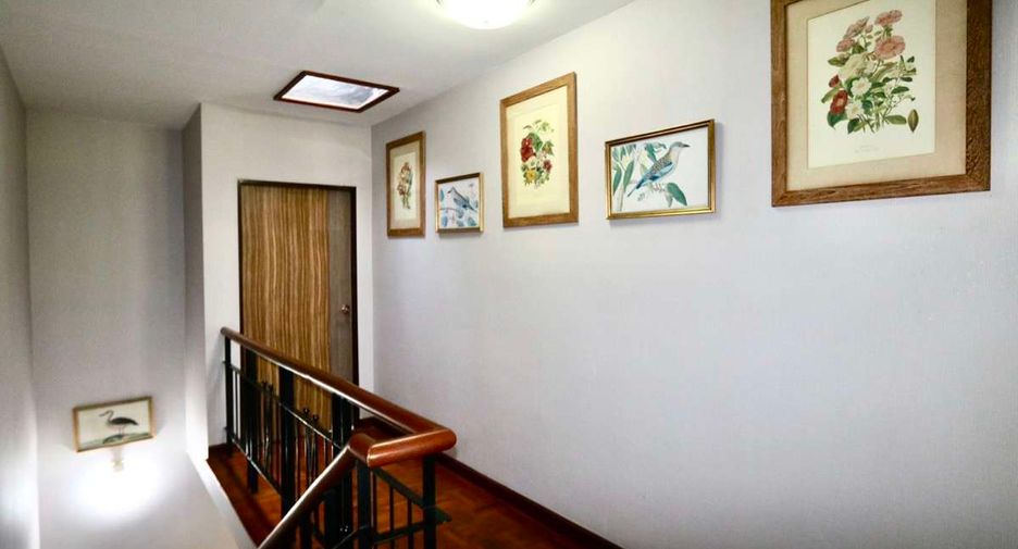 For rent 4 bedrooms house in Mueang Chiang Mai, Chiang Mai