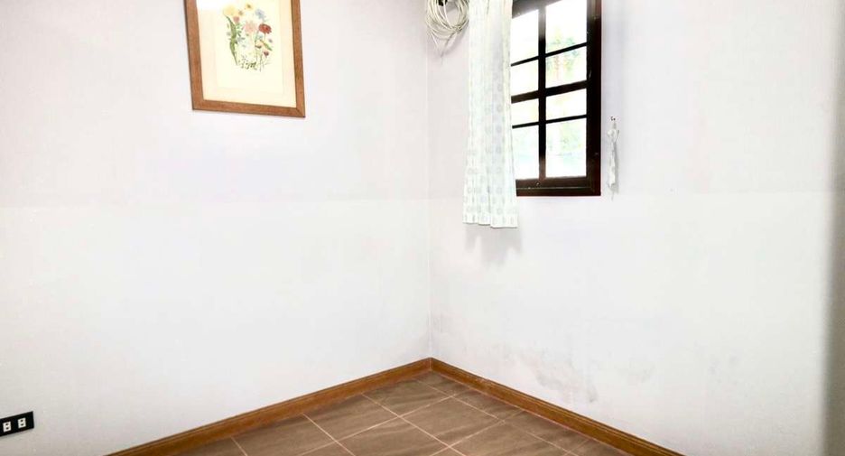 For rent 4 bedrooms house in Mueang Chiang Mai, Chiang Mai
