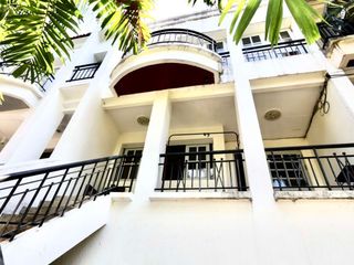 For rent 4 bedrooms house in Mueang Chiang Mai, Chiang Mai