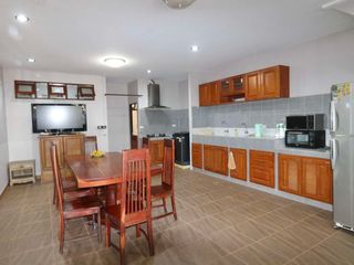 For rent 4 bedrooms house in Mueang Chiang Mai, Chiang Mai