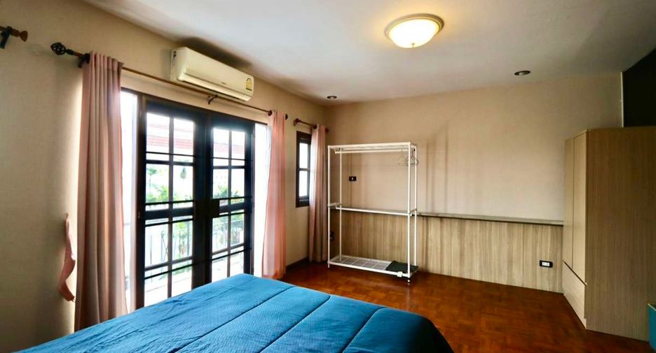 For rent 4 bedrooms house in Mueang Chiang Mai, Chiang Mai