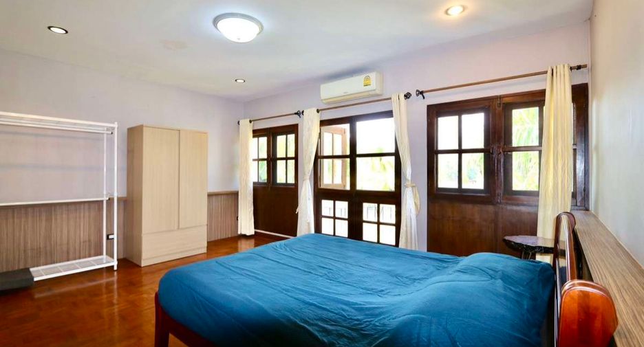 For rent 4 bedrooms house in Mueang Chiang Mai, Chiang Mai