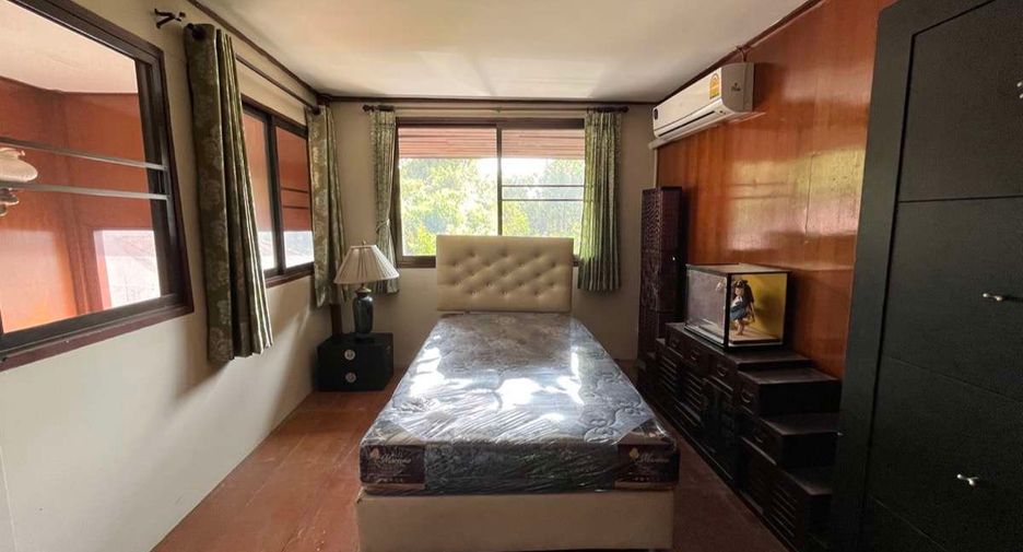 For rent 7 bedrooms house in Mueang Chiang Mai, Chiang Mai