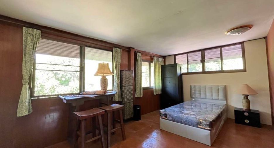 For rent 7 bedrooms house in Mueang Chiang Mai, Chiang Mai