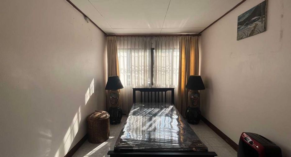 For rent 7 bedrooms house in Mueang Chiang Mai, Chiang Mai