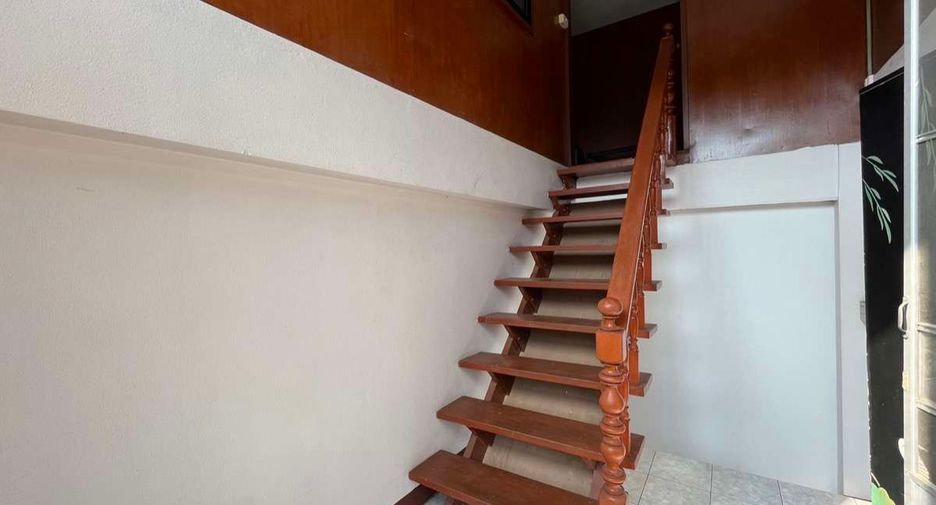 For rent 7 bedrooms house in Mueang Chiang Mai, Chiang Mai