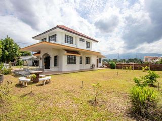 For rent 4 bedrooms house in Mueang Chiang Mai, Chiang Mai