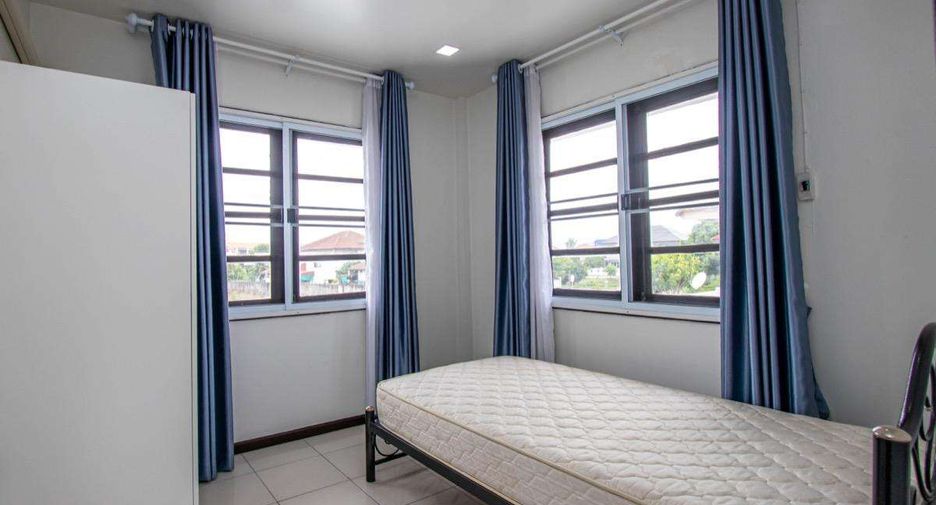 For rent 4 bedrooms house in Mueang Chiang Mai, Chiang Mai