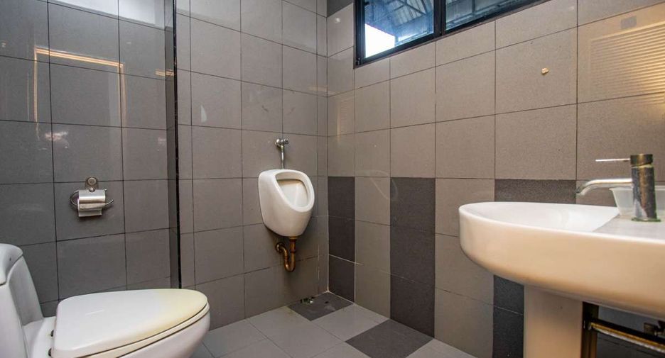 For rent 14 ベッドルーム retail Space in Mueang Chiang Mai, Chiang Mai