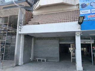 For rent 3 bedrooms retail Space in Mueang Chiang Mai, Chiang Mai