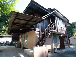 For rent 4 bedrooms house in Mueang Chiang Mai, Chiang Mai