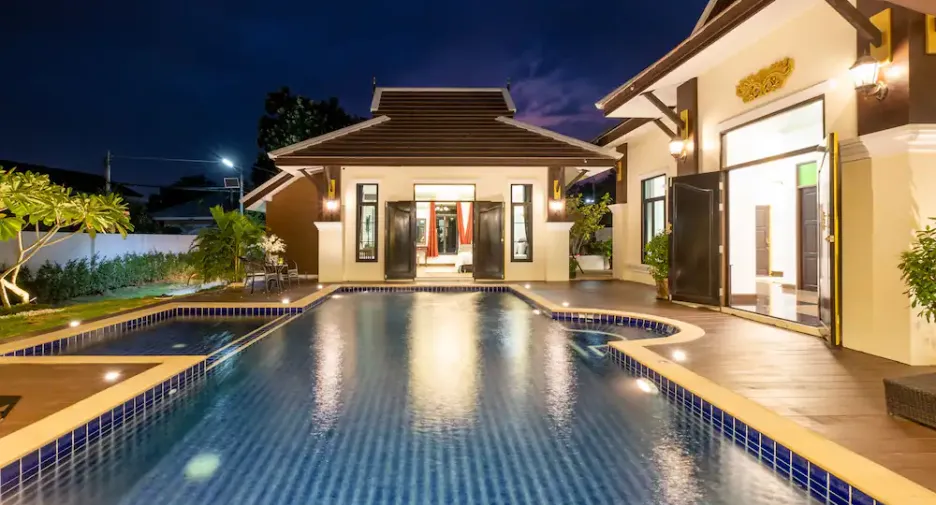 For rent 4 bedrooms house in Mueang Chiang Mai, Chiang Mai