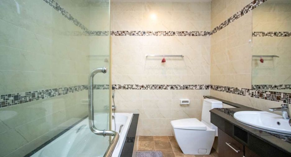 For sale 2 bedrooms condo in Mueang Chiang Mai, Chiang Mai