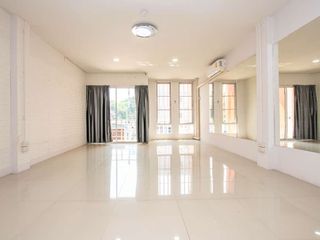 For rent 3 bedrooms retail Space in Mueang Chiang Mai, Chiang Mai