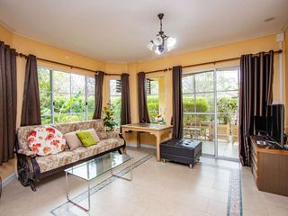 For rent 4 bedrooms house in Mueang Chiang Mai, Chiang Mai