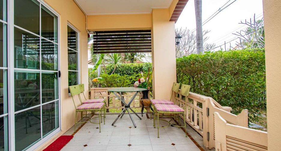 For rent 4 bedrooms house in Mueang Chiang Mai, Chiang Mai