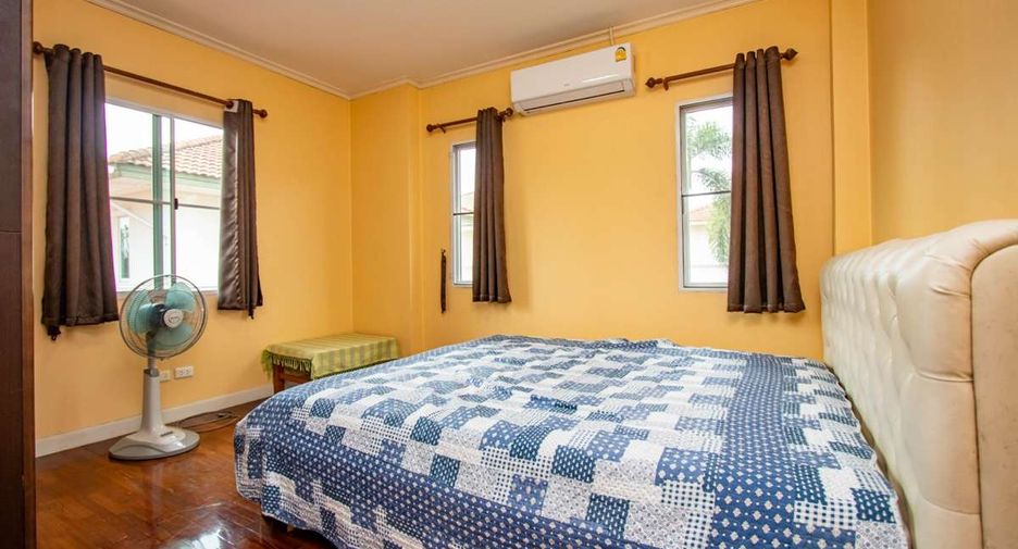 For rent 4 bedrooms house in Mueang Chiang Mai, Chiang Mai