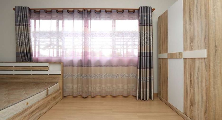 Аренда 2 спальни дом в Сан Кампаенг, Чианг Маи