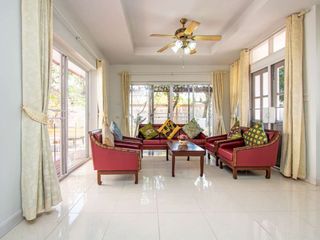 For rent 4 bedrooms house in Mueang Chiang Mai, Chiang Mai