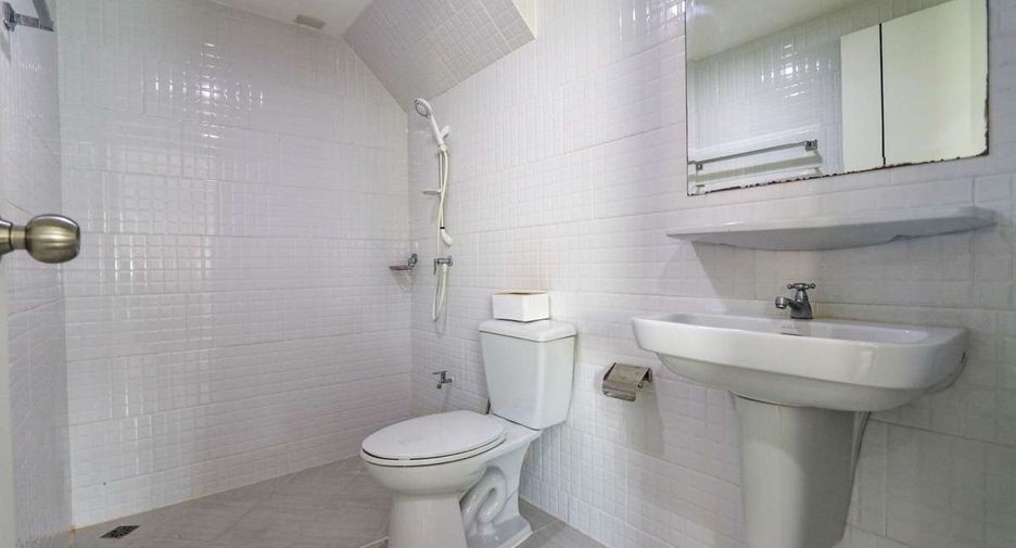 For rent 4 bedrooms house in San Sai, Chiang Mai