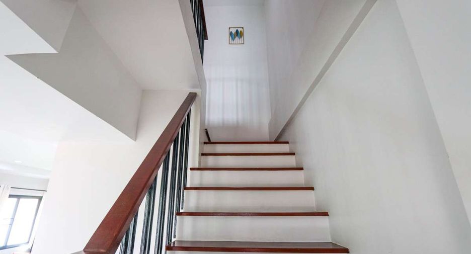 For rent 4 bedrooms house in San Sai, Chiang Mai