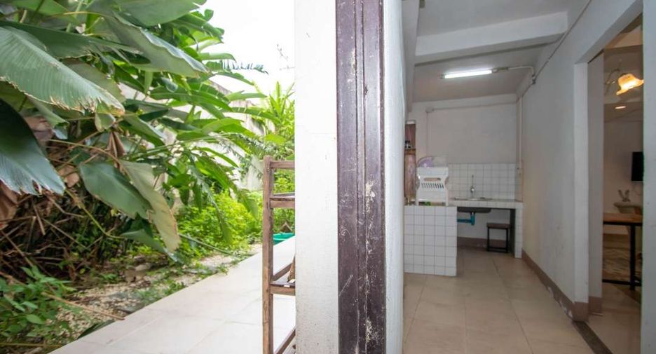For rent 5 bedrooms house in Mueang Chiang Mai, Chiang Mai