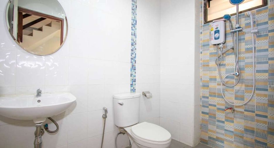 For rent 5 bedrooms house in Mueang Chiang Mai, Chiang Mai