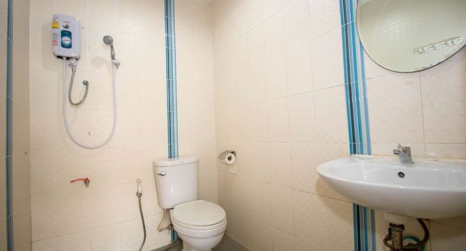 For rent 5 bedrooms house in Mueang Chiang Mai, Chiang Mai
