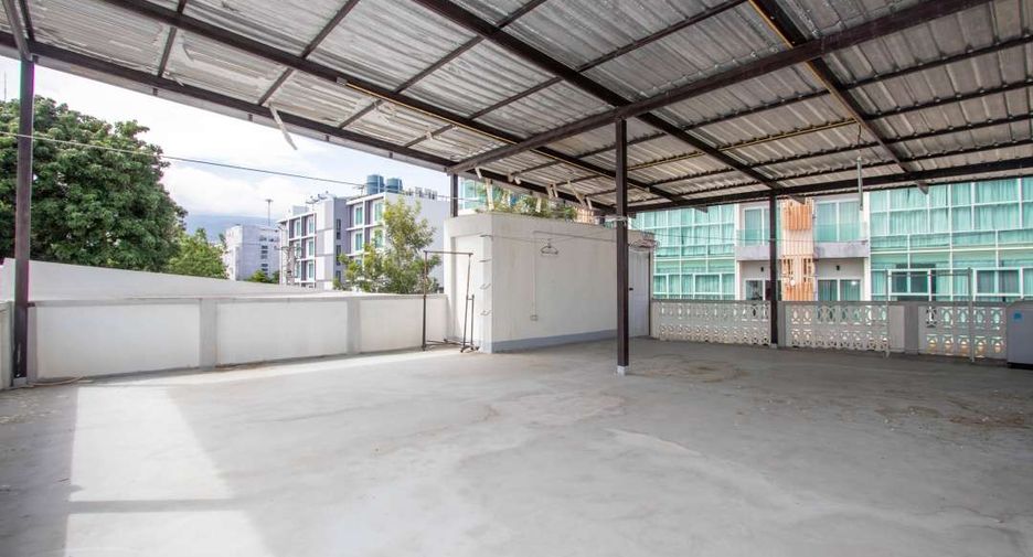 For rent 5 bedrooms house in Mueang Chiang Mai, Chiang Mai
