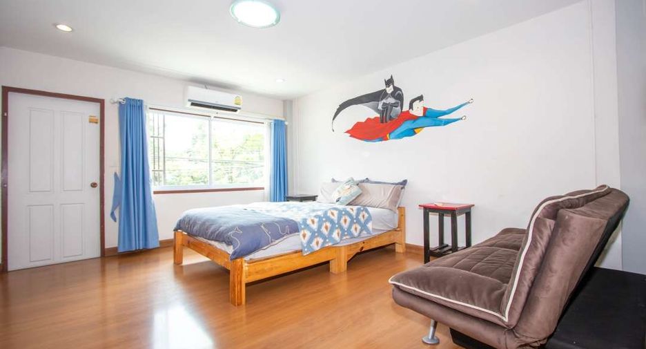 For rent 5 bedrooms house in Mueang Chiang Mai, Chiang Mai