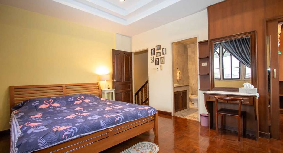 For rent 3 bedrooms house in Mueang Chiang Mai, Chiang Mai
