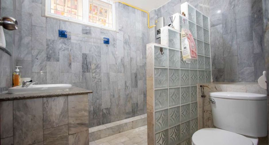 For rent 3 bedrooms house in Mueang Chiang Mai, Chiang Mai
