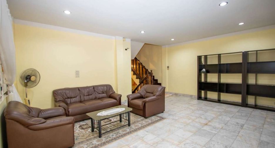 For rent 3 bedrooms house in Mueang Chiang Mai, Chiang Mai