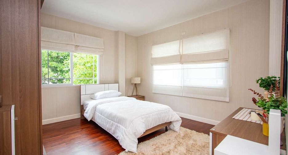 À vendre 4 chambres maison à San Kamphaeng, Chiang Mai