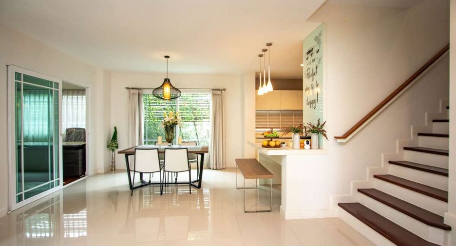 À vendre 4 chambres maison à San Kamphaeng, Chiang Mai