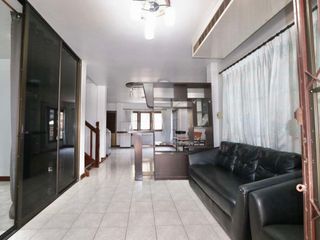 For rent 4 bedrooms house in Mueang Chiang Mai, Chiang Mai