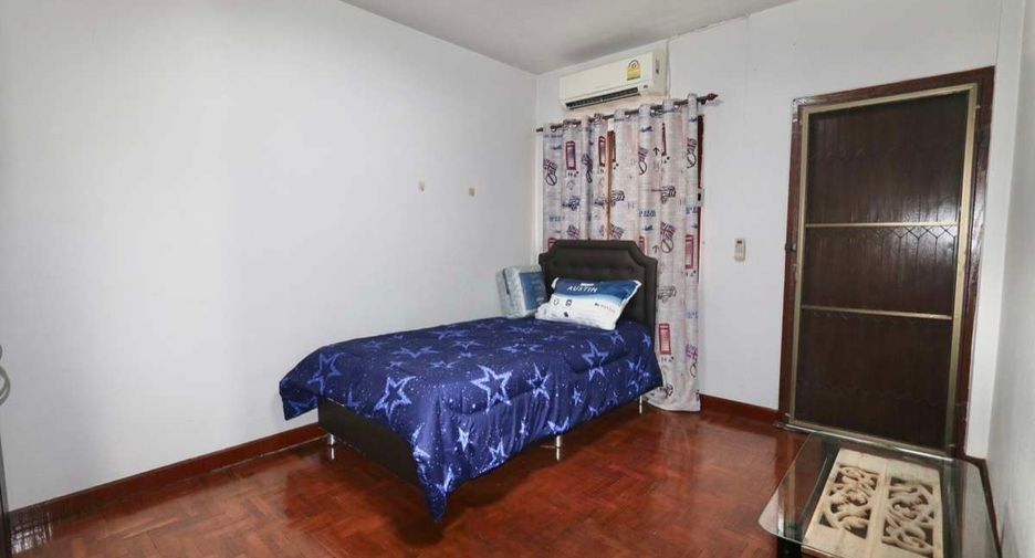 For rent 4 bedrooms house in Mueang Chiang Mai, Chiang Mai