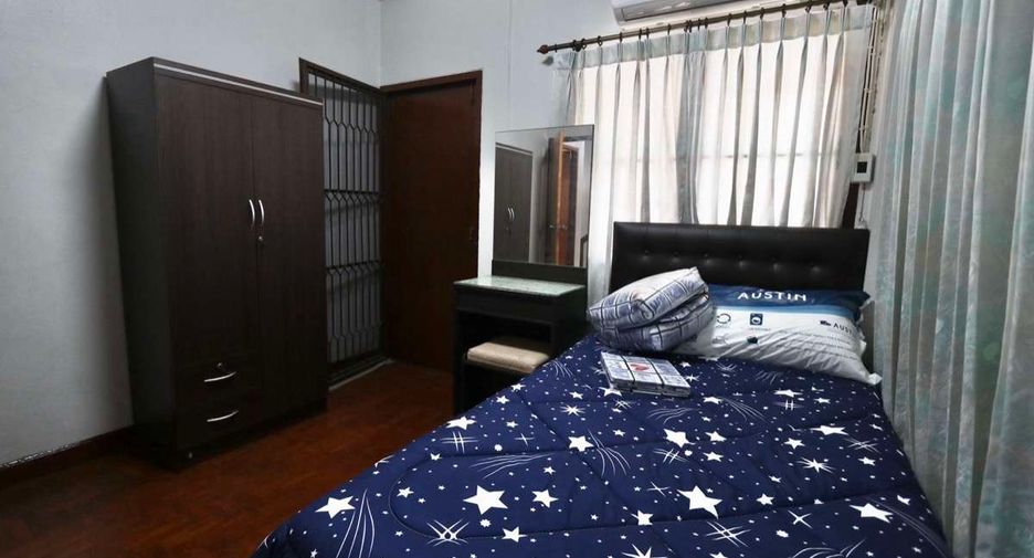 For rent 4 bedrooms house in Mueang Chiang Mai, Chiang Mai