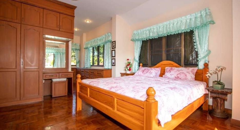 For rent 4 bedrooms house in San Sai, Chiang Mai