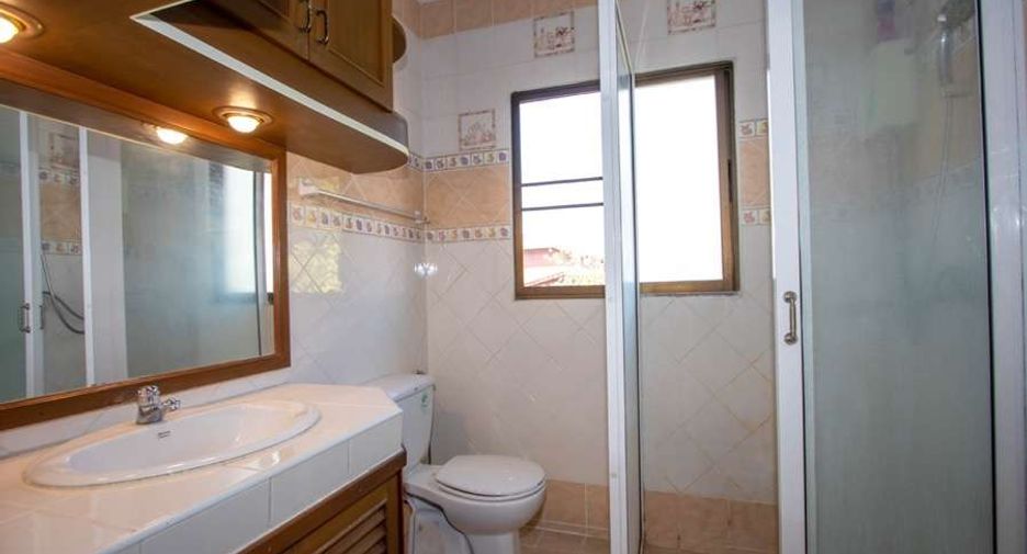 For rent 4 bedrooms house in San Sai, Chiang Mai