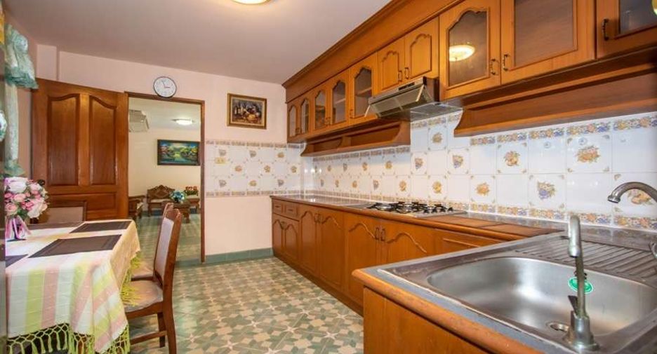 For rent 4 bedrooms house in San Sai, Chiang Mai