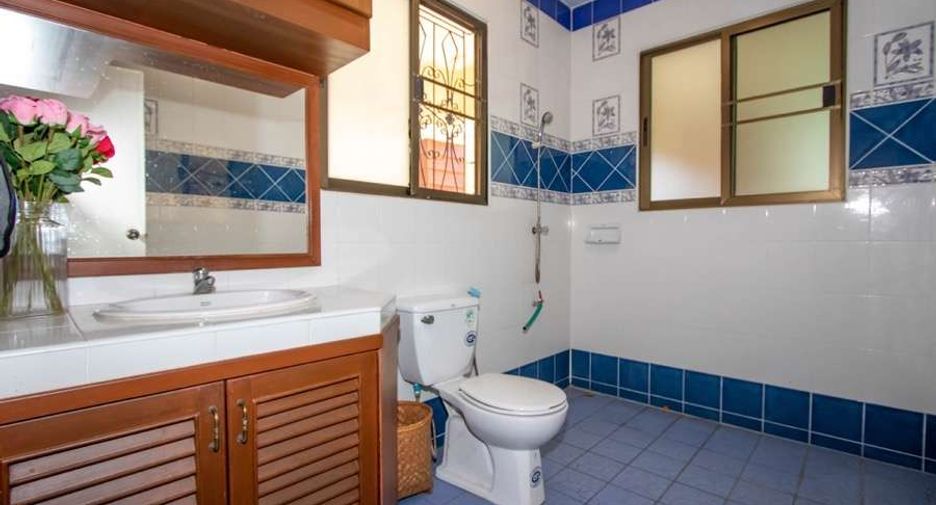 For rent 4 bedrooms house in San Sai, Chiang Mai