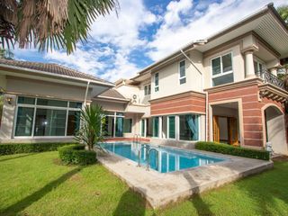 For rent 5 bedrooms house in Mueang Chiang Mai, Chiang Mai