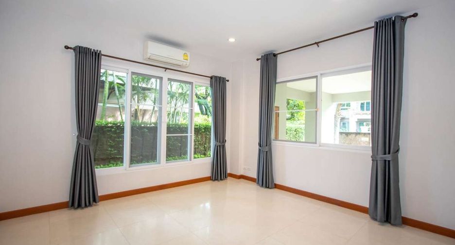 For rent 5 bedrooms house in Mueang Chiang Mai, Chiang Mai