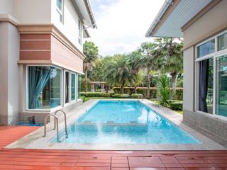 For rent 5 bedrooms house in Mueang Chiang Mai, Chiang Mai